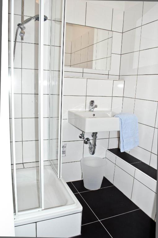 Hostel Nanina Gröbenzell Pokój zdjęcie